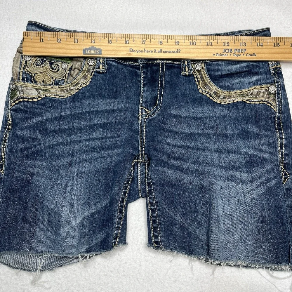 Grace in LA Denim Shorts Size 28 Distressed Embroidered Cutoff Western Y2K